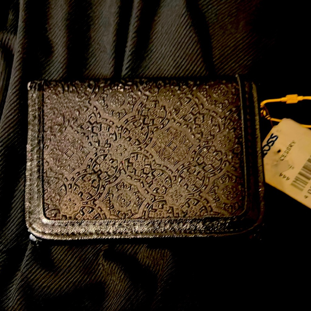 Small Mundi
Wallet, new with tags